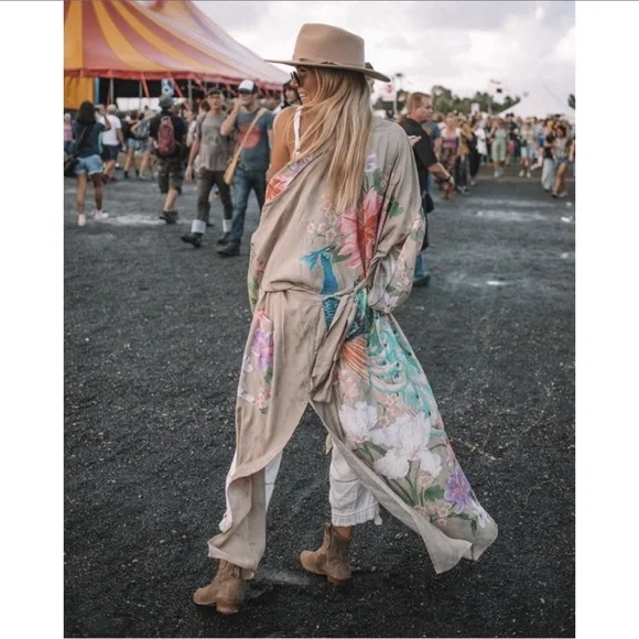 Spell Waterfall Maxi Kimono - Picture 13 of 14